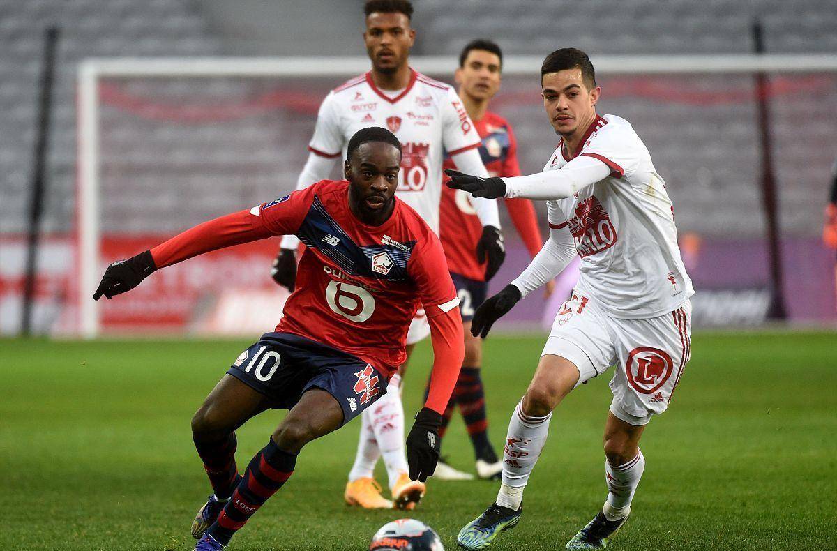 例如通过赞 例如通过赞